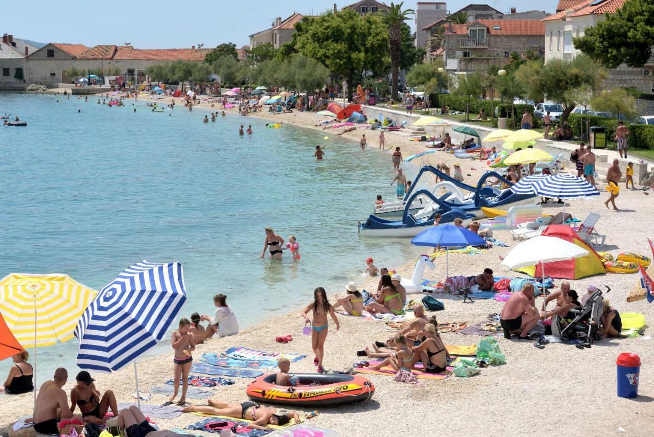 Apartments Lovric With Sea View Kaštela Extérieur photo